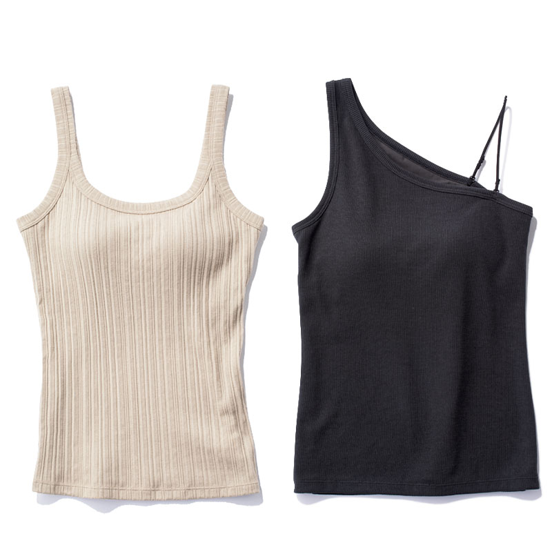 アワワコールのタンクトップとワンショルダー