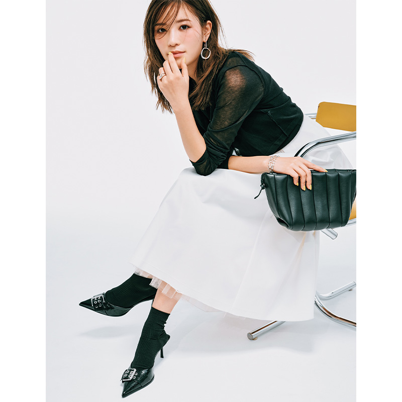 咲和希,スカートコーデ,シアーニットコーデ,トレンド靴,ZARA