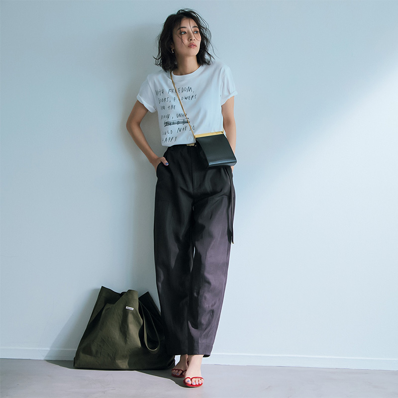 Tシャツコーデ,レタリングTシャツ,ベルナデット,岡本あずさ