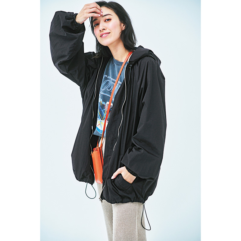 岡本あずさ,ブルゾン,黒ブルゾン,チノ