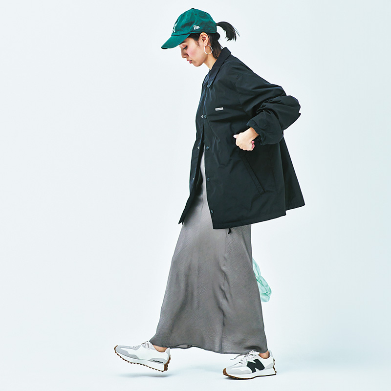 アウターコーデ,スポーティコーデ,春アウター,シャカシャカアウター,コーチジャケット,スカートコーデ,岡本あずさ,エイトンステイプルズ