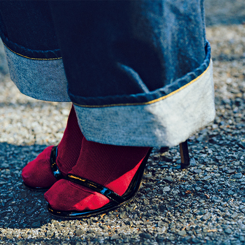 足元コーデ,赤ソックス,靴下コーデ,ヒールコーデ