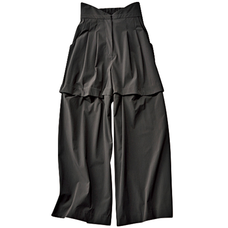ショートとロング2WAYで穿ける黒パンツ