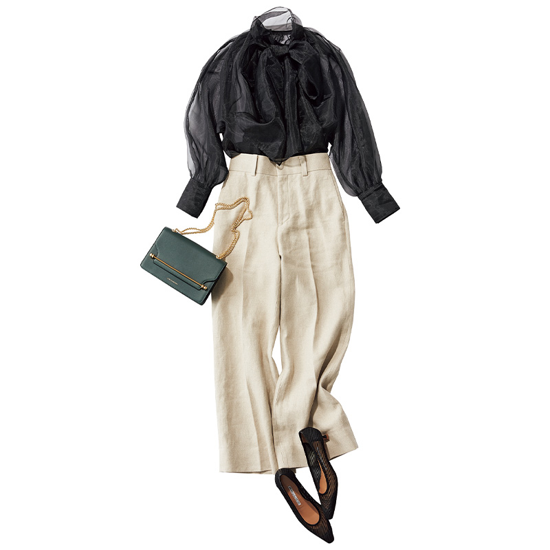 リネンパンツコーデ,ベージュパンツコーデ,黒ブラウスコーデ