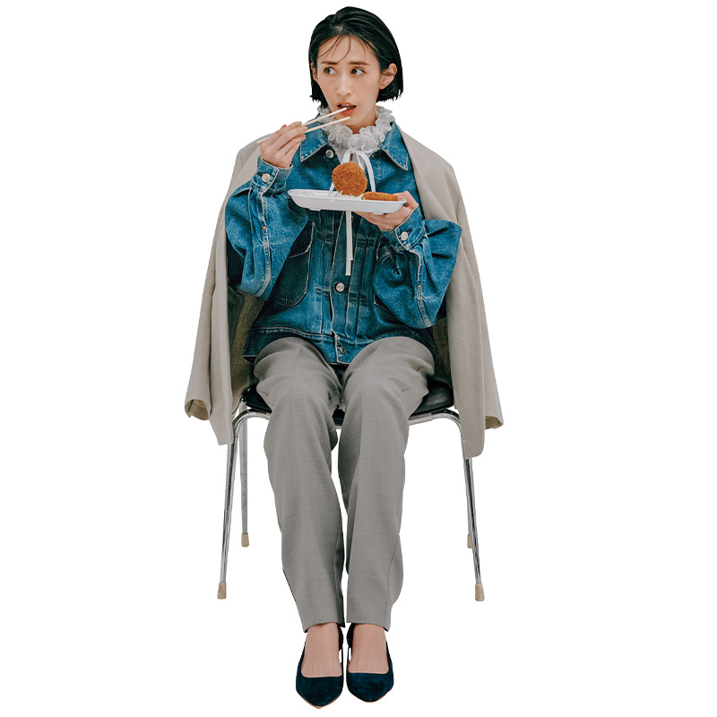 神山まりあ,グレーパンツコーデ,Gジャンコーデ