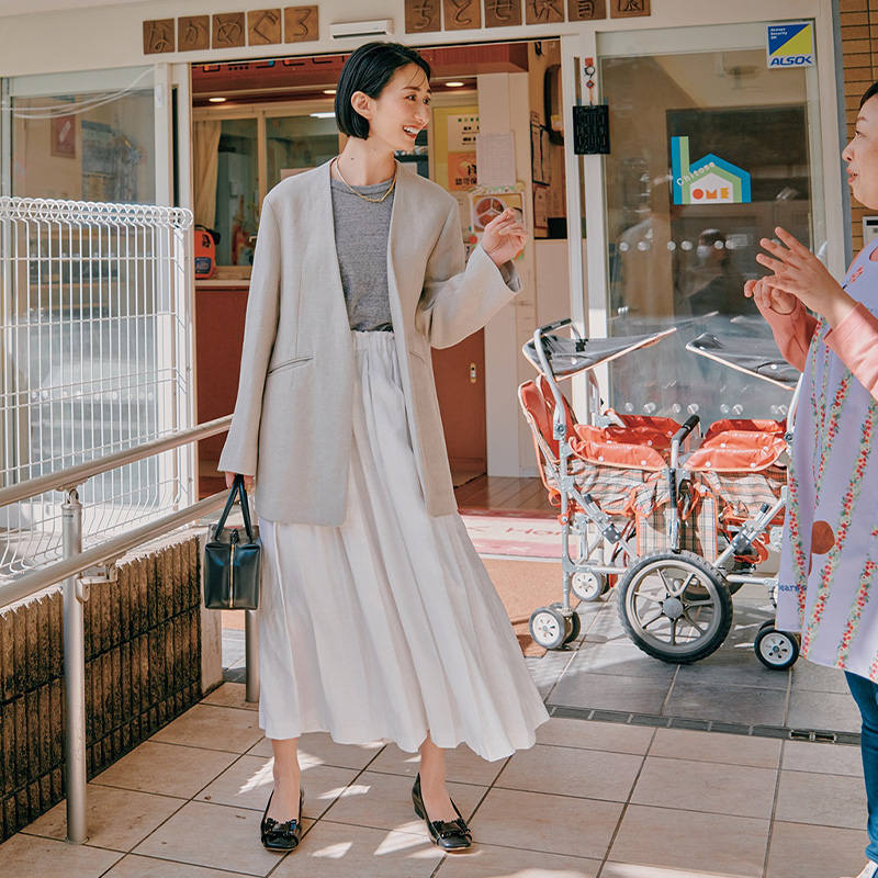 神山まりあ,スカートコーデ,白スカート,フレアスカート,mtmodelist,送迎コーデ,ジャケットコーデ