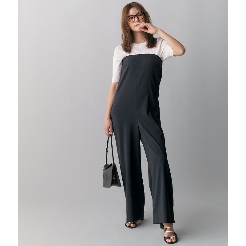 ベアサロペットとサンダルの夏モノトーンコーデ