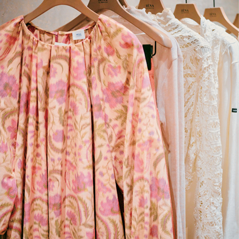 花柄ワンピース