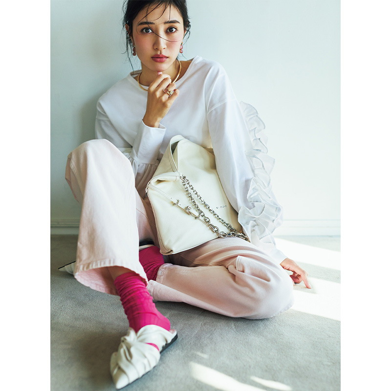 ロンT,長袖カットソー,フリル,Cen.,ロンTコーデ,ピンクコーデ,岡本あずさ