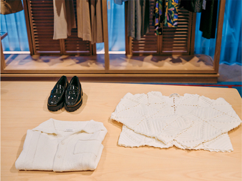 神山まりあ,トゥモローランド,マカフィー,カーディガン