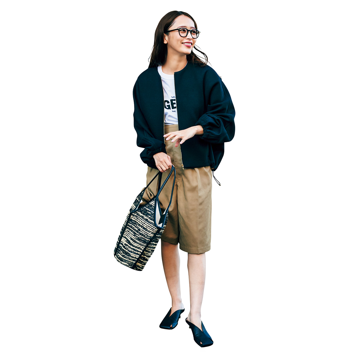 カジュアルコーデ,黒ブルゾン