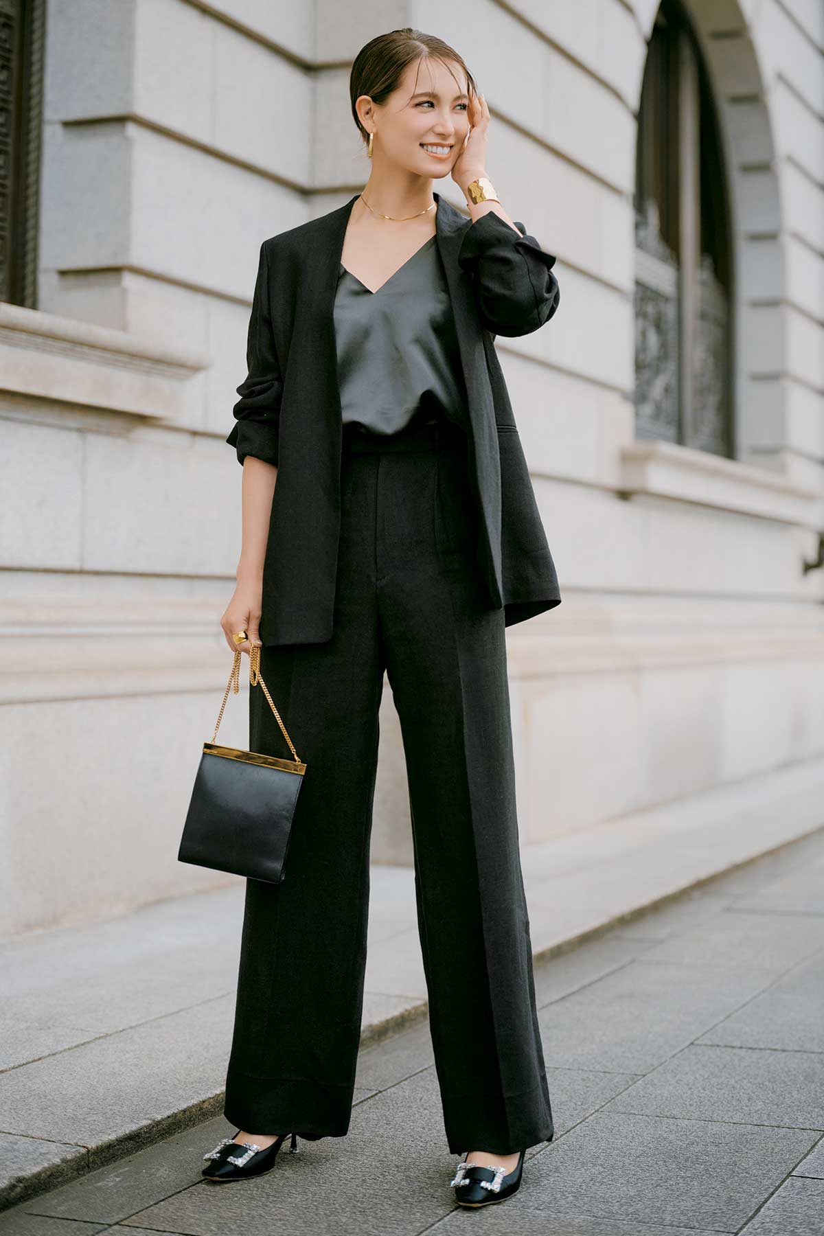 洗練度高めのジャケパンコーデで