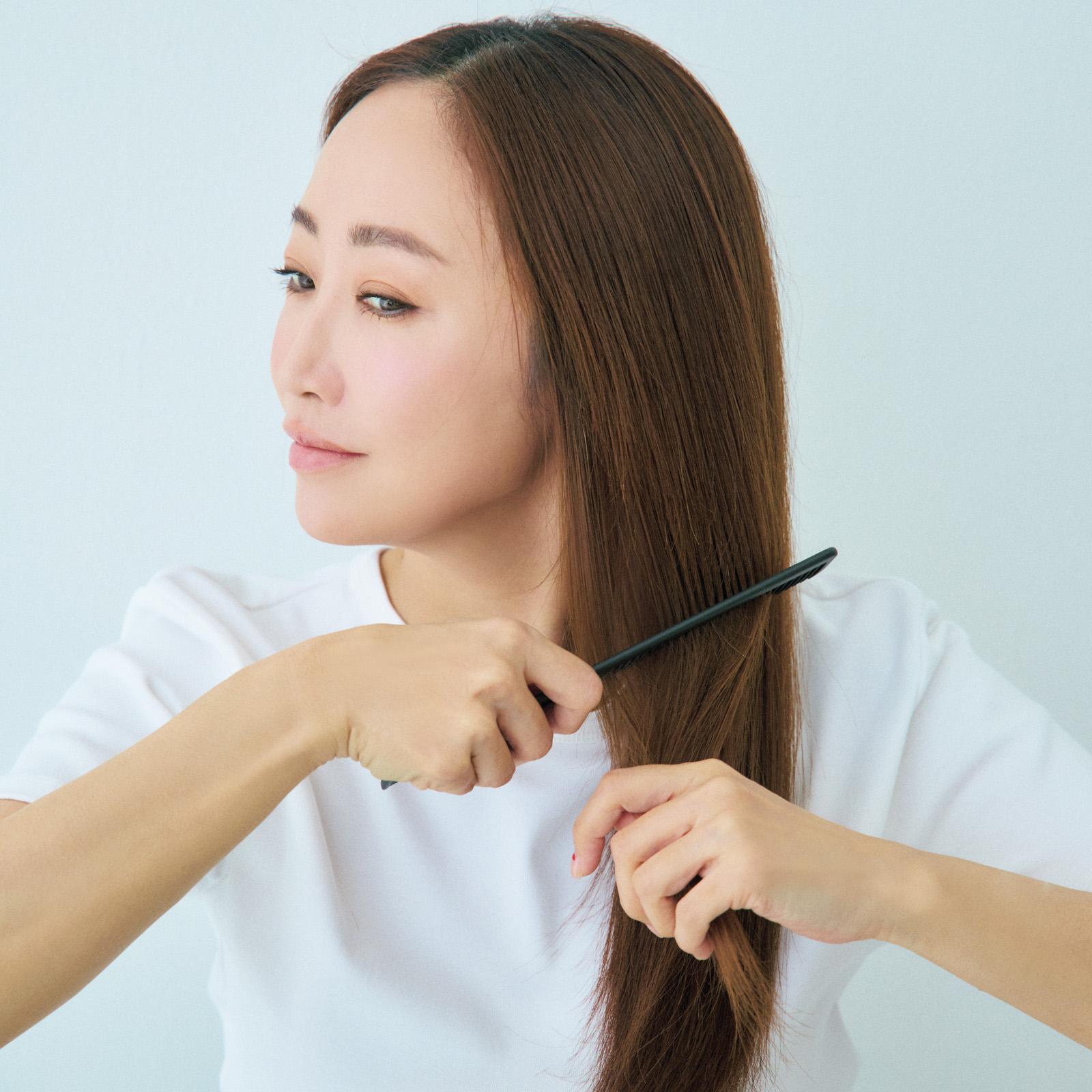 神崎恵さんのヘアスタイリング プロセス 1