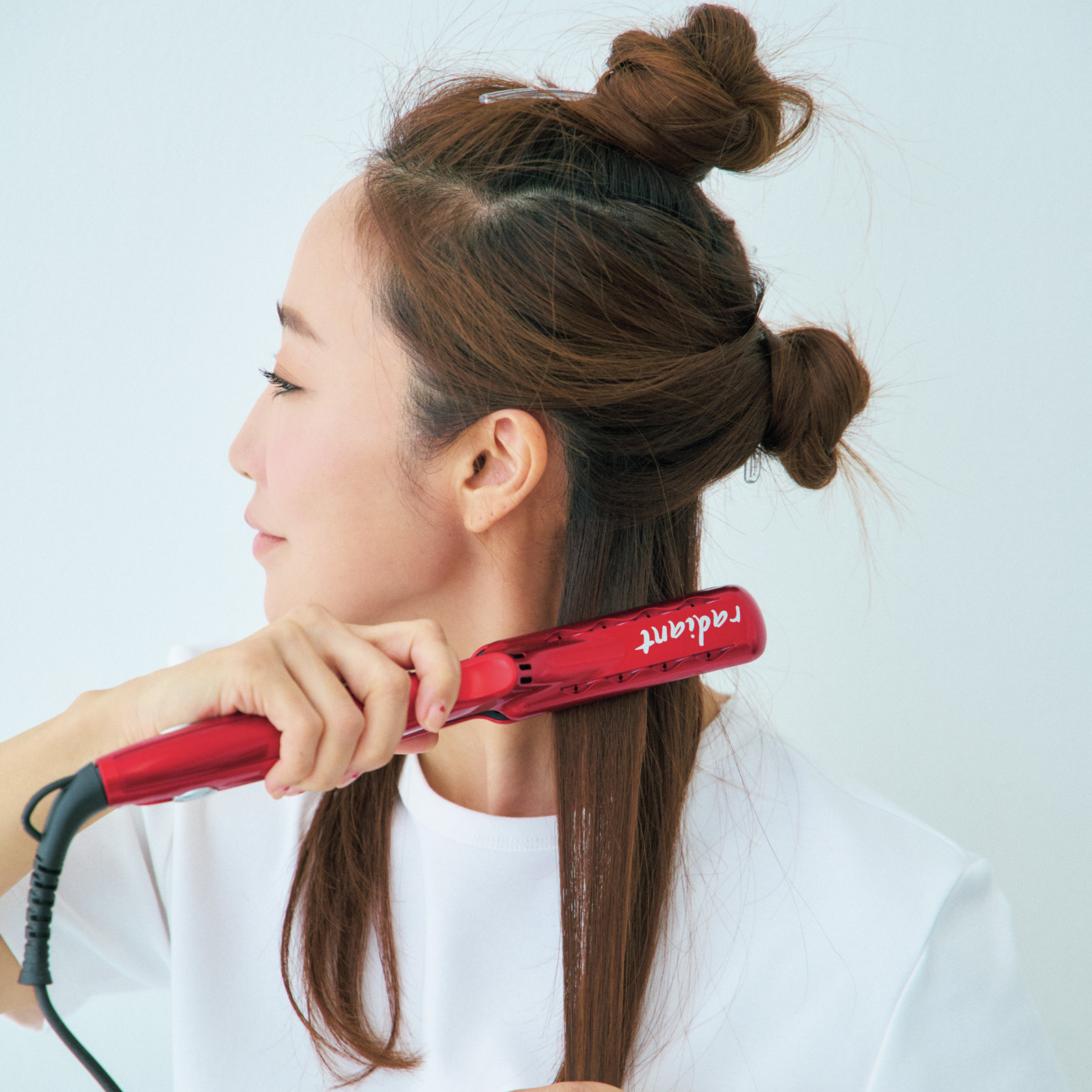 神崎恵さんのヘアスタイリング プロセス 4